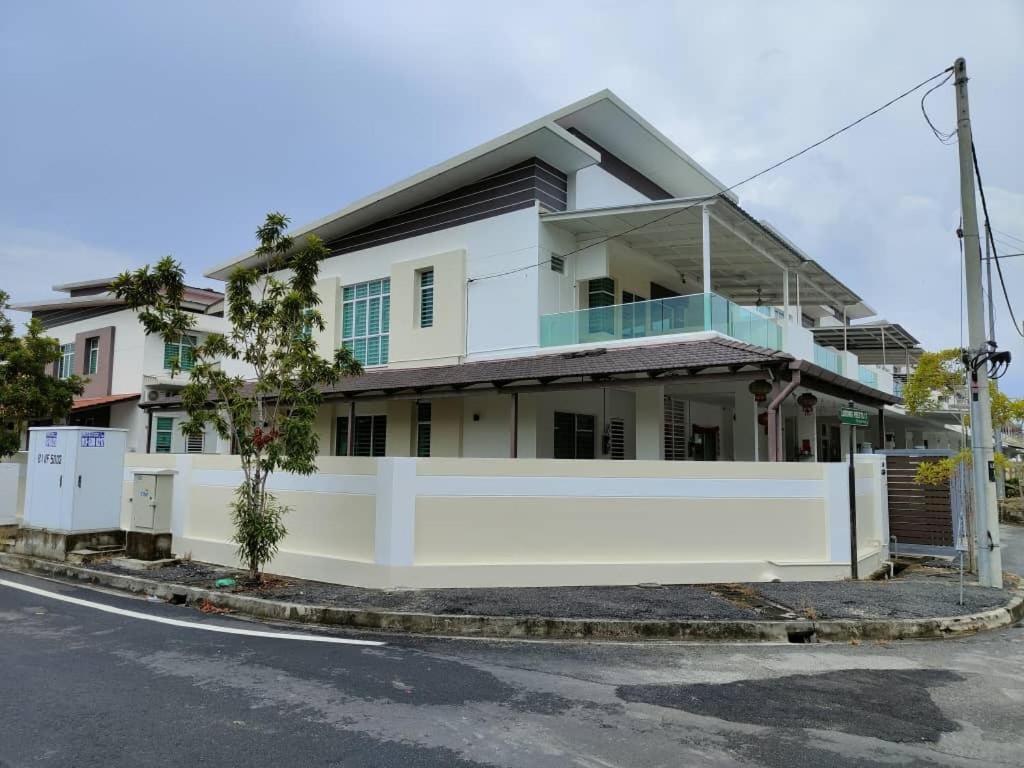 Prestij 3 Homestay, Balik Pulau Exterior foto